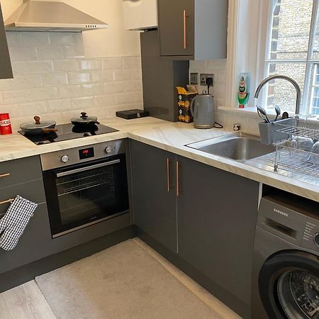 Charming Newly Refurb 2-Bed 2-Bath Whole Apartment Near Hyde Park & Kensington, Prime Paddington Location Zone 1 London Exterior foto